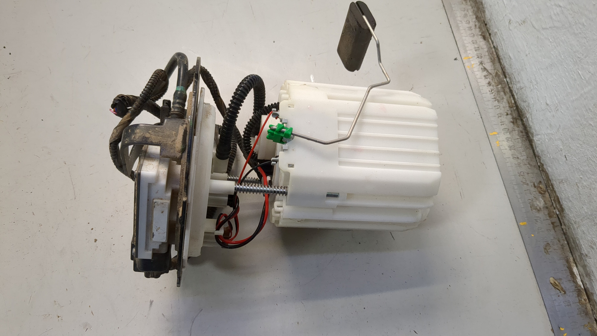 Насос топливный электрический