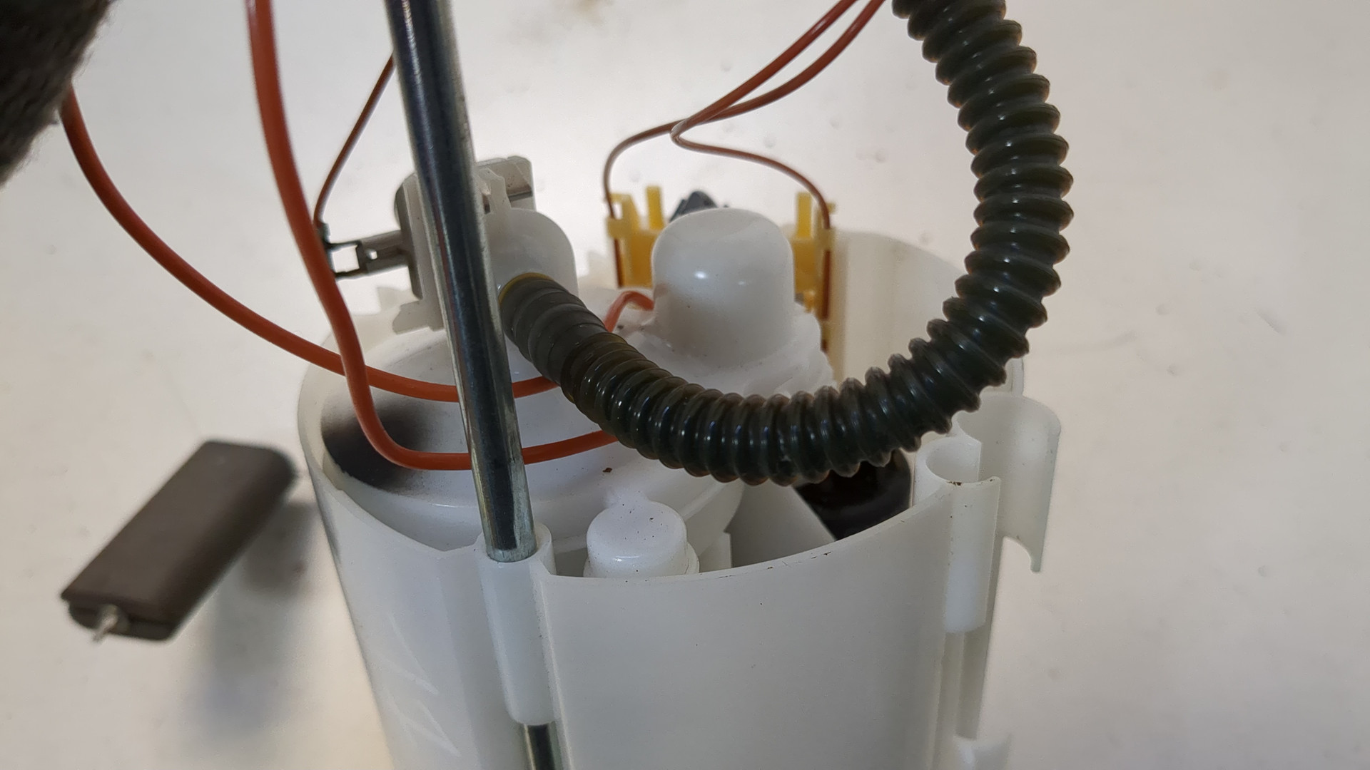 Насос топливный электрический