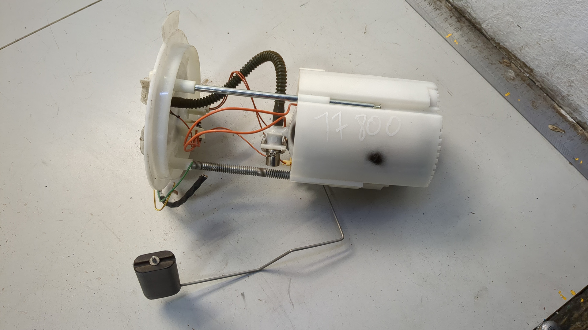 Насос топливный электрический