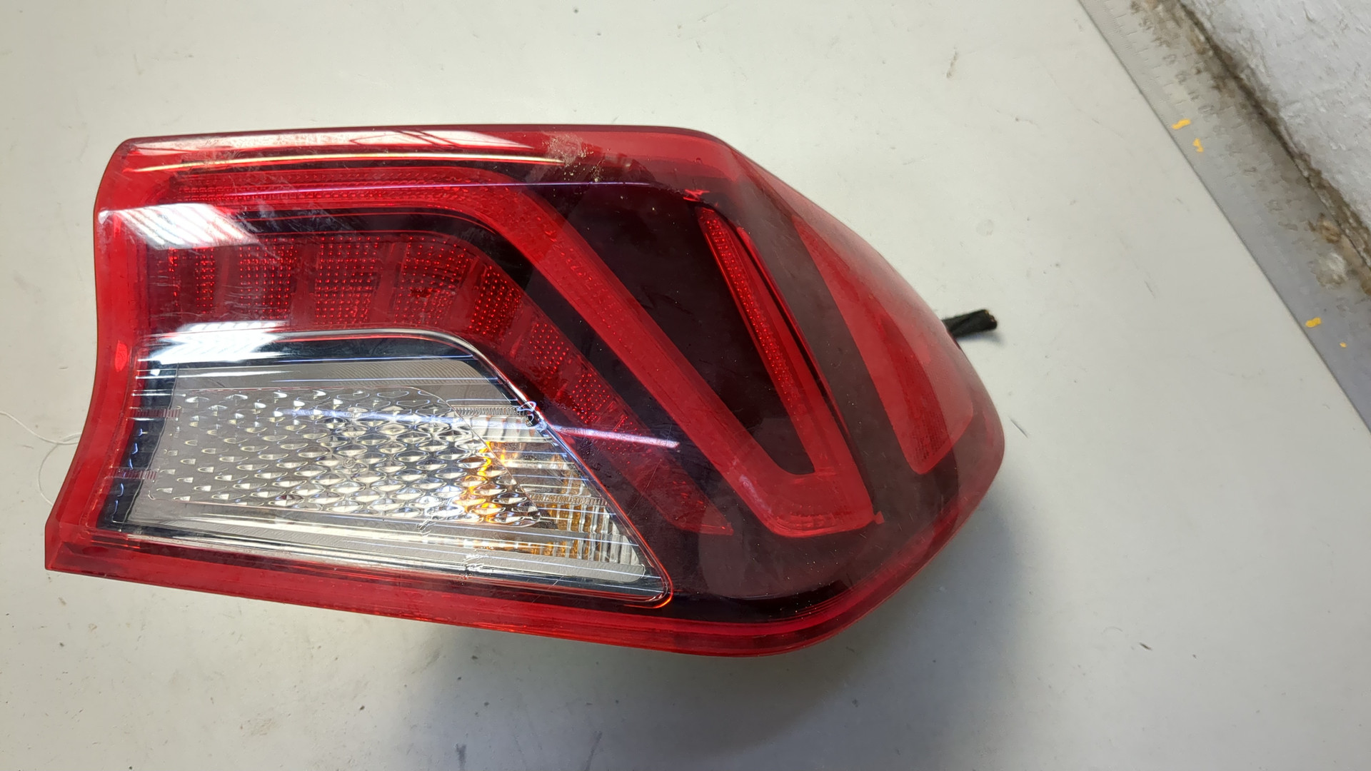 Фонарь задний правый