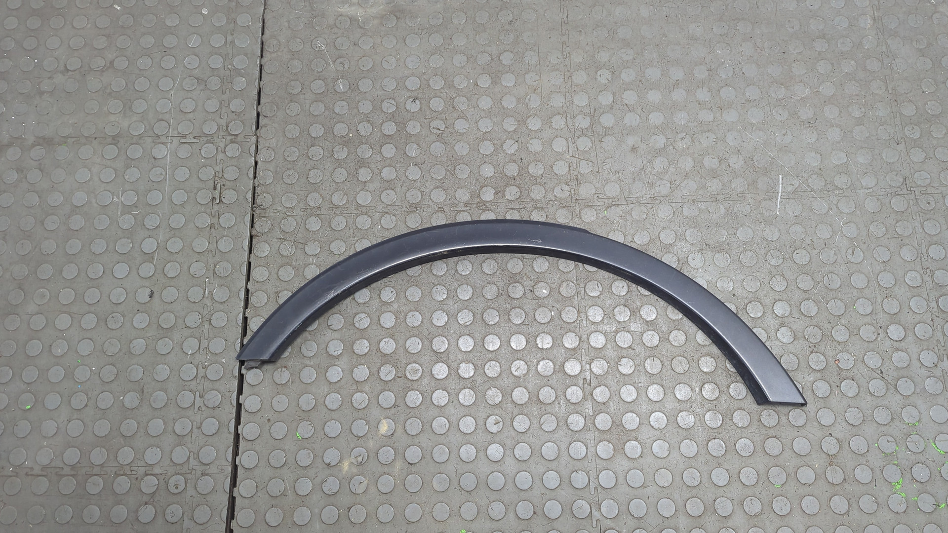 Молдинг заднего крыла правого