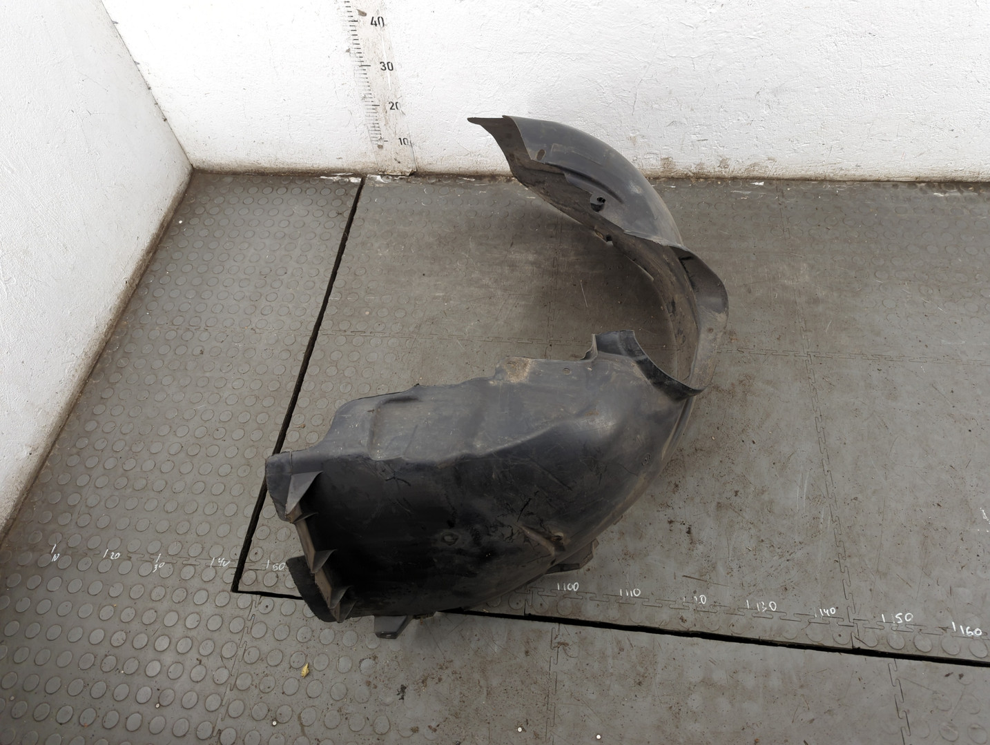 Локер передний левый