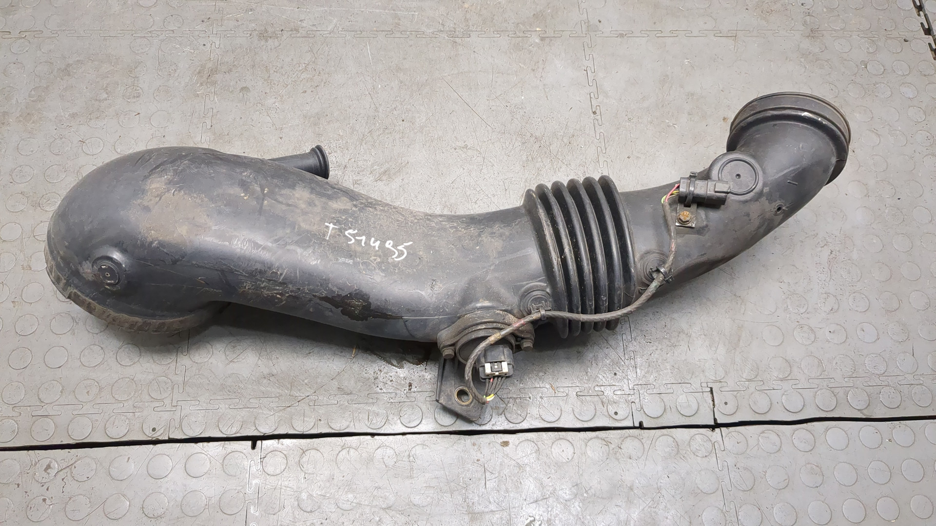 Патрубок воздушного фильтра