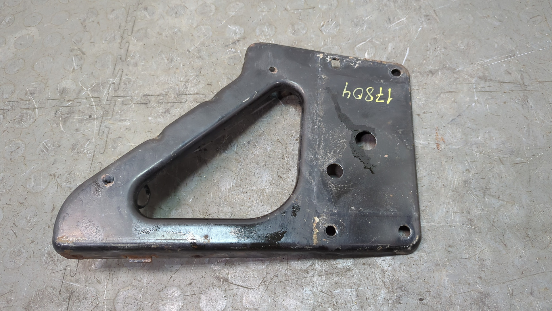 Кронштейн (сопут. товар)