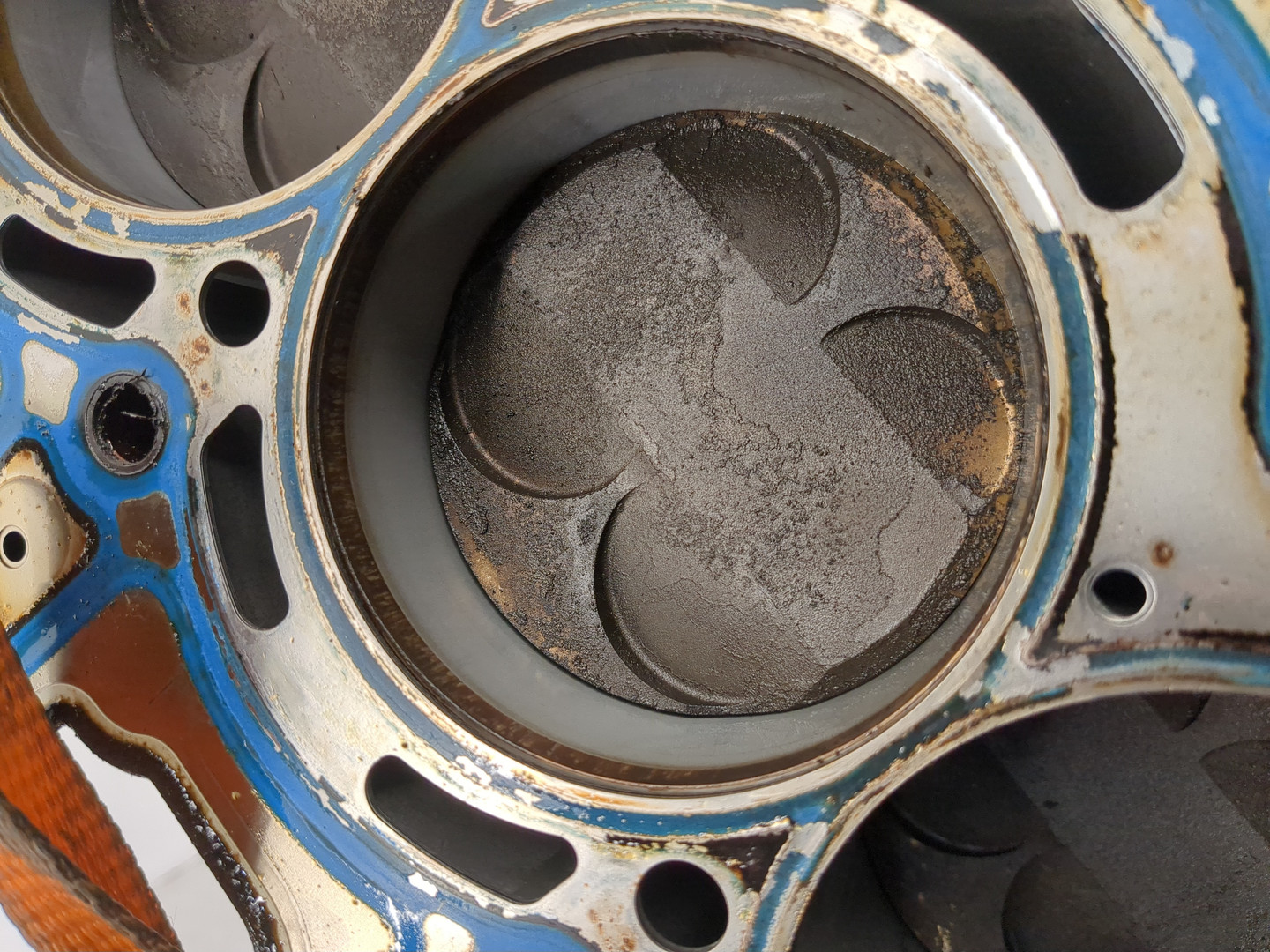 Блок двигателя