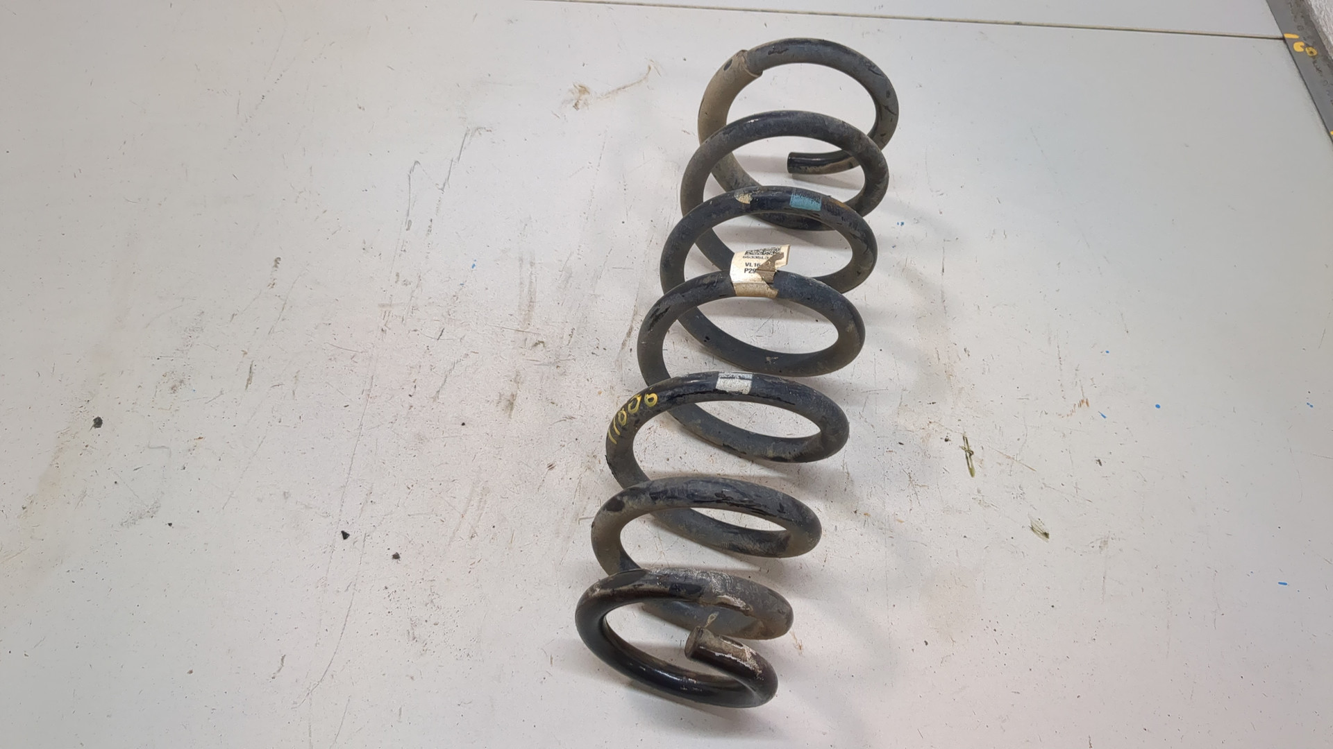 Пружина задняя