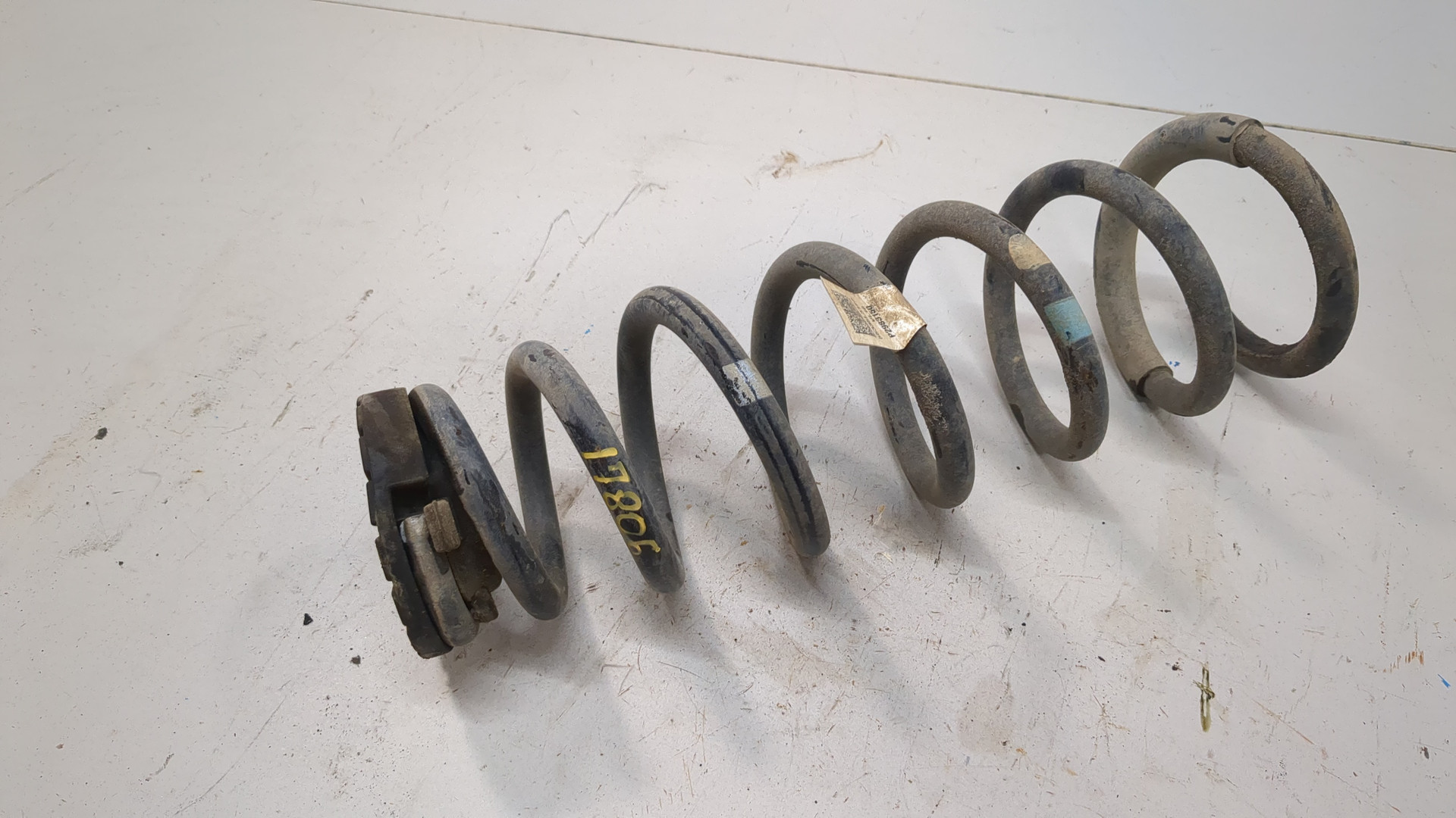 Пружина задняя