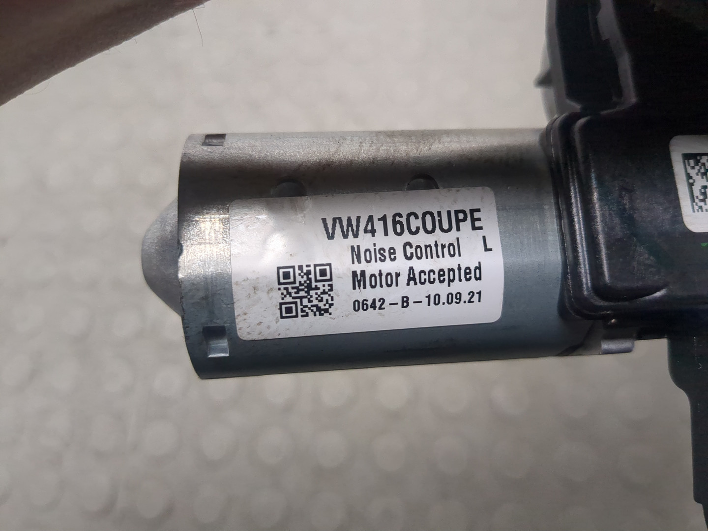 Моторчик стеклоочистителя задний