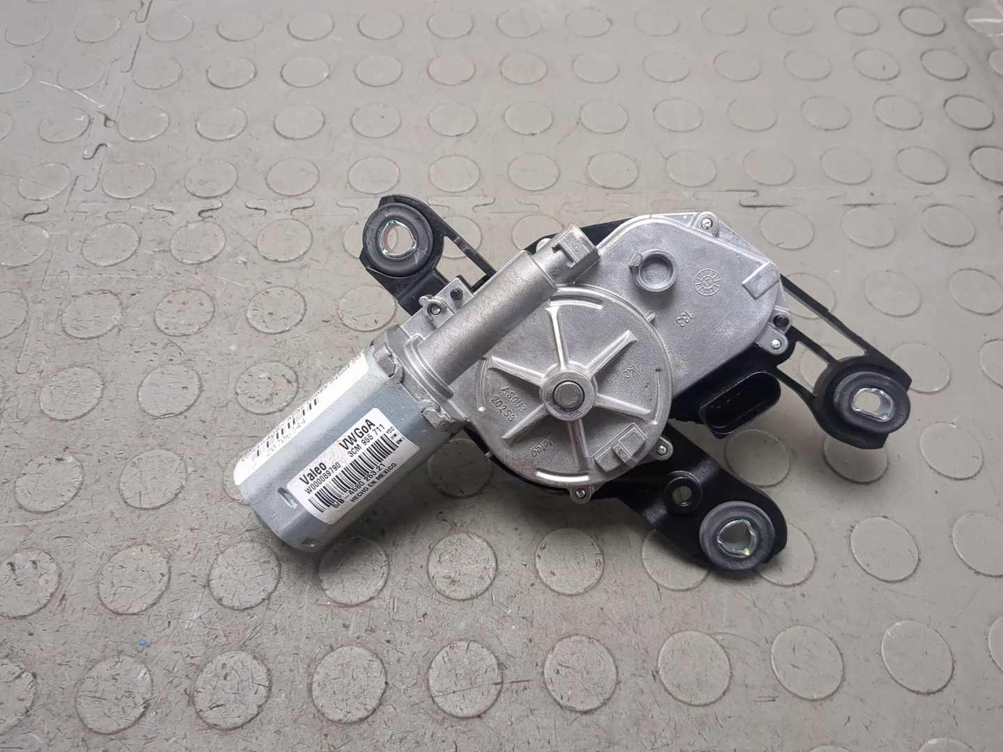 Моторчик стеклоочистителя задний