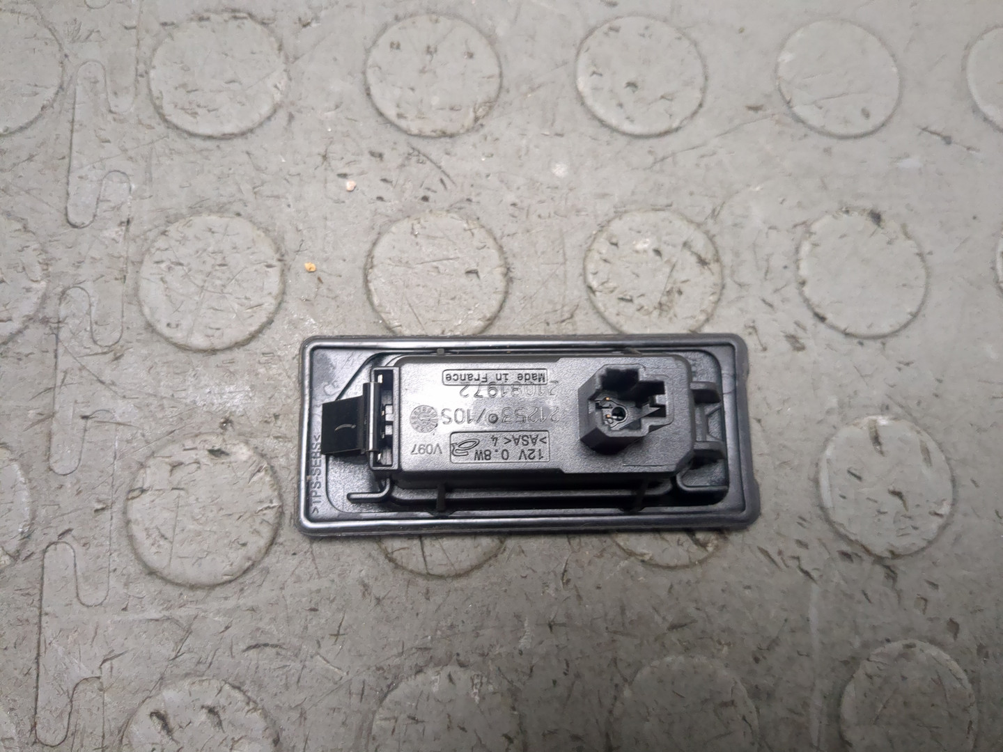 Фонарь подсветки номера