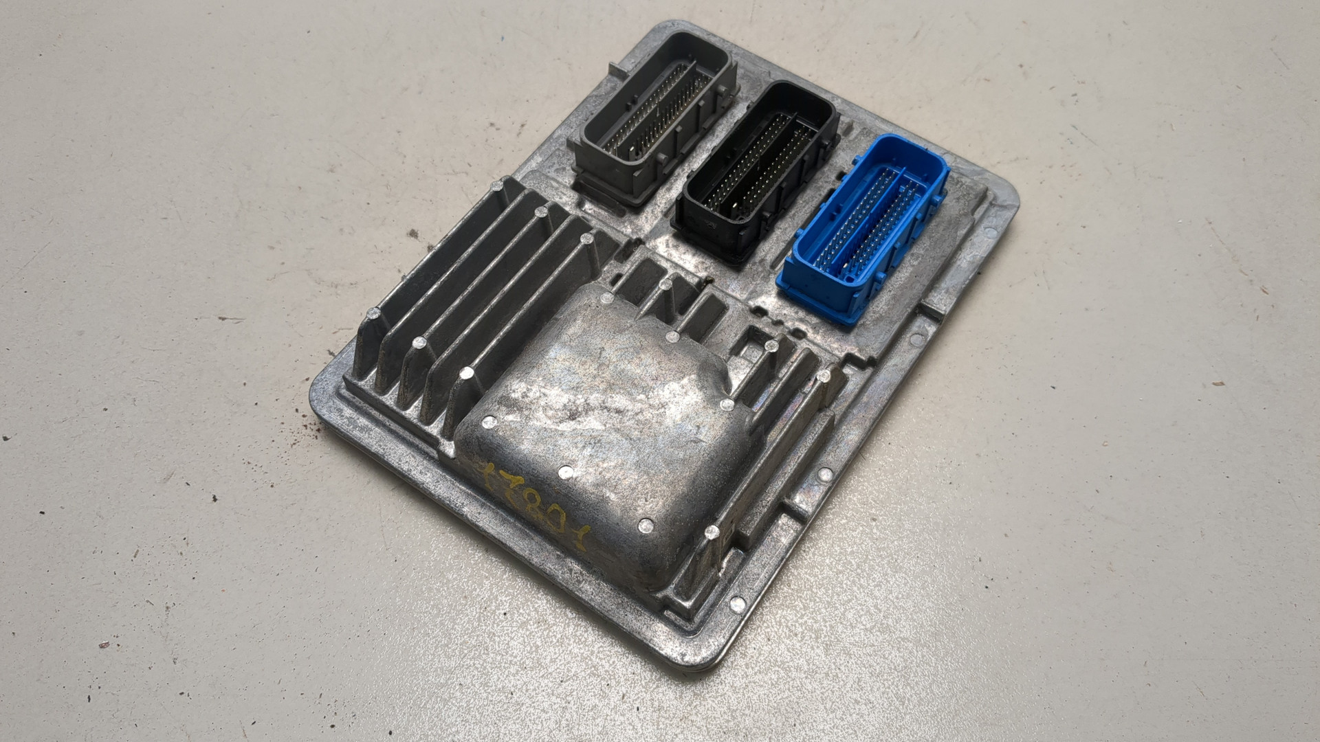 Блок управления двигателем