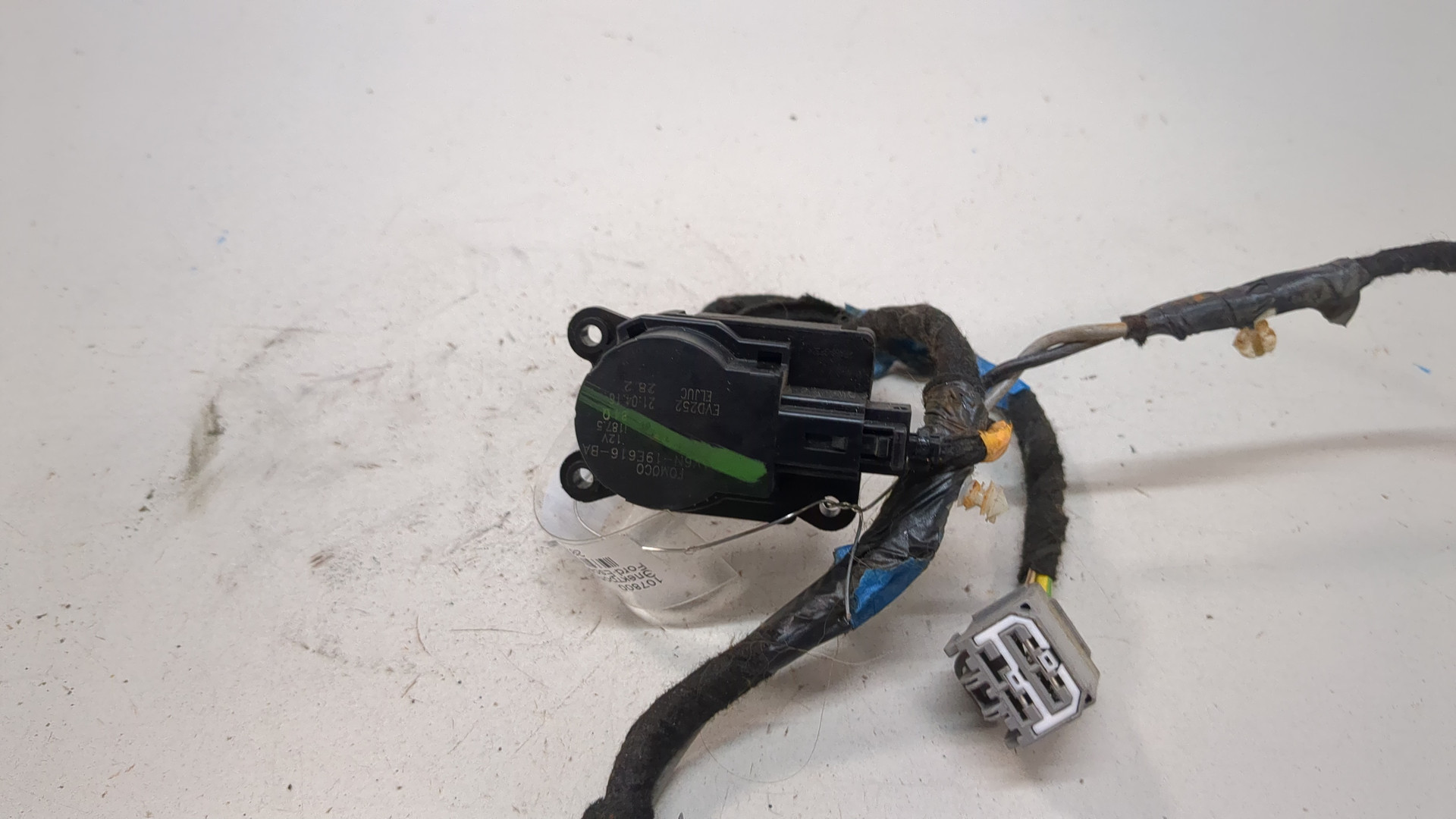 Моторчик заслонки печки