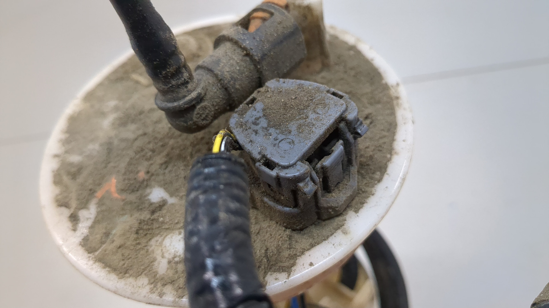 Насос топливный электрический