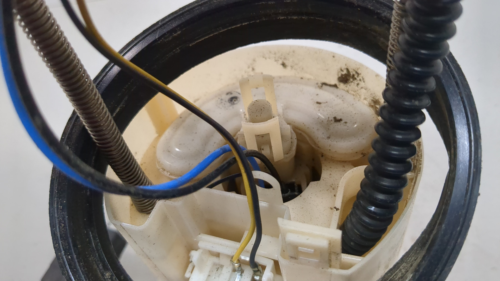 Насос топливный электрический