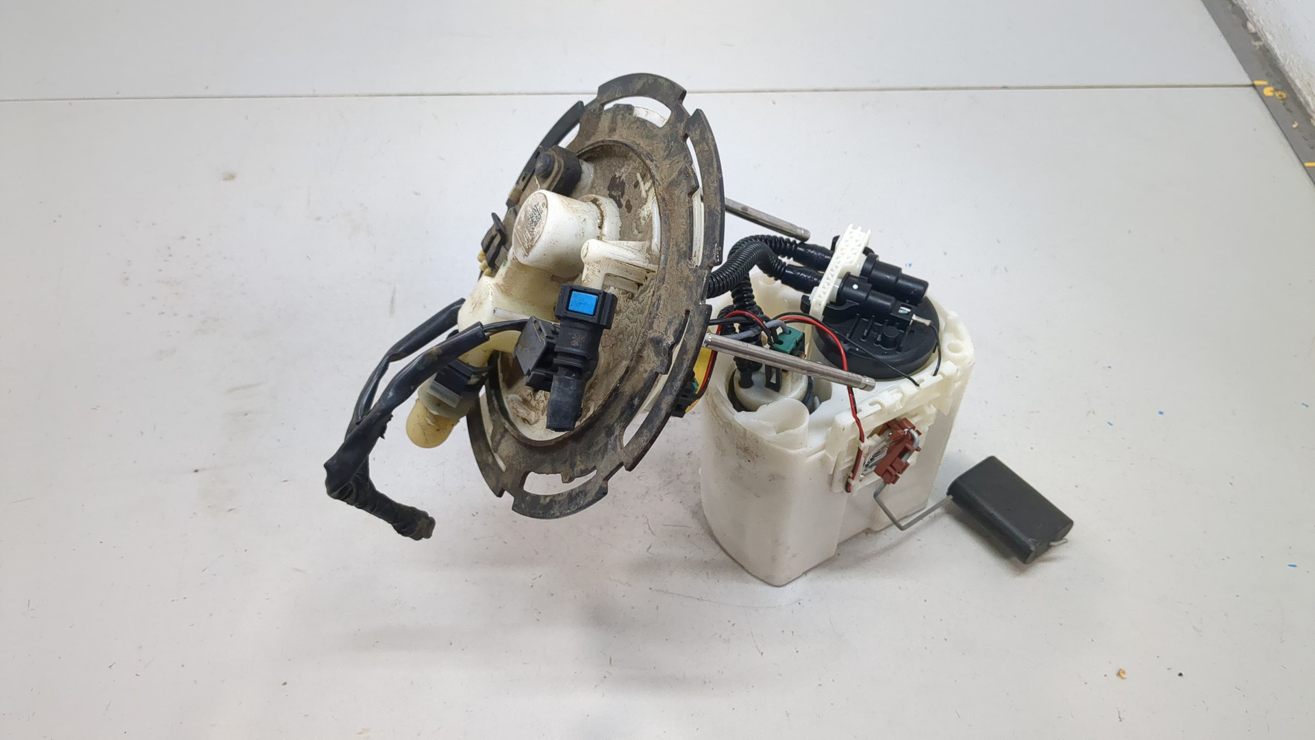 Насос топливный электрический