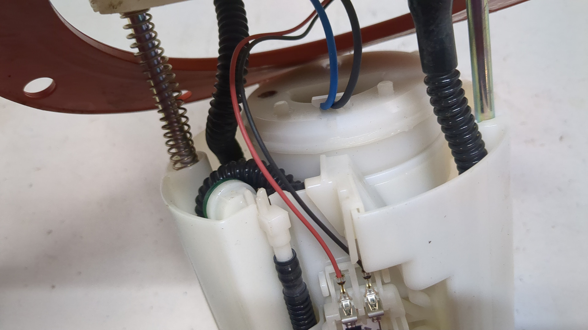 Насос топливный электрический