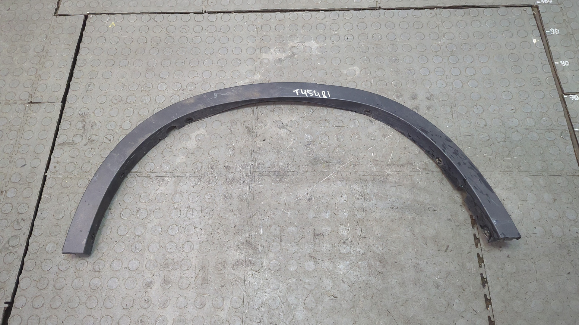 Молдинг заднего крыла правого