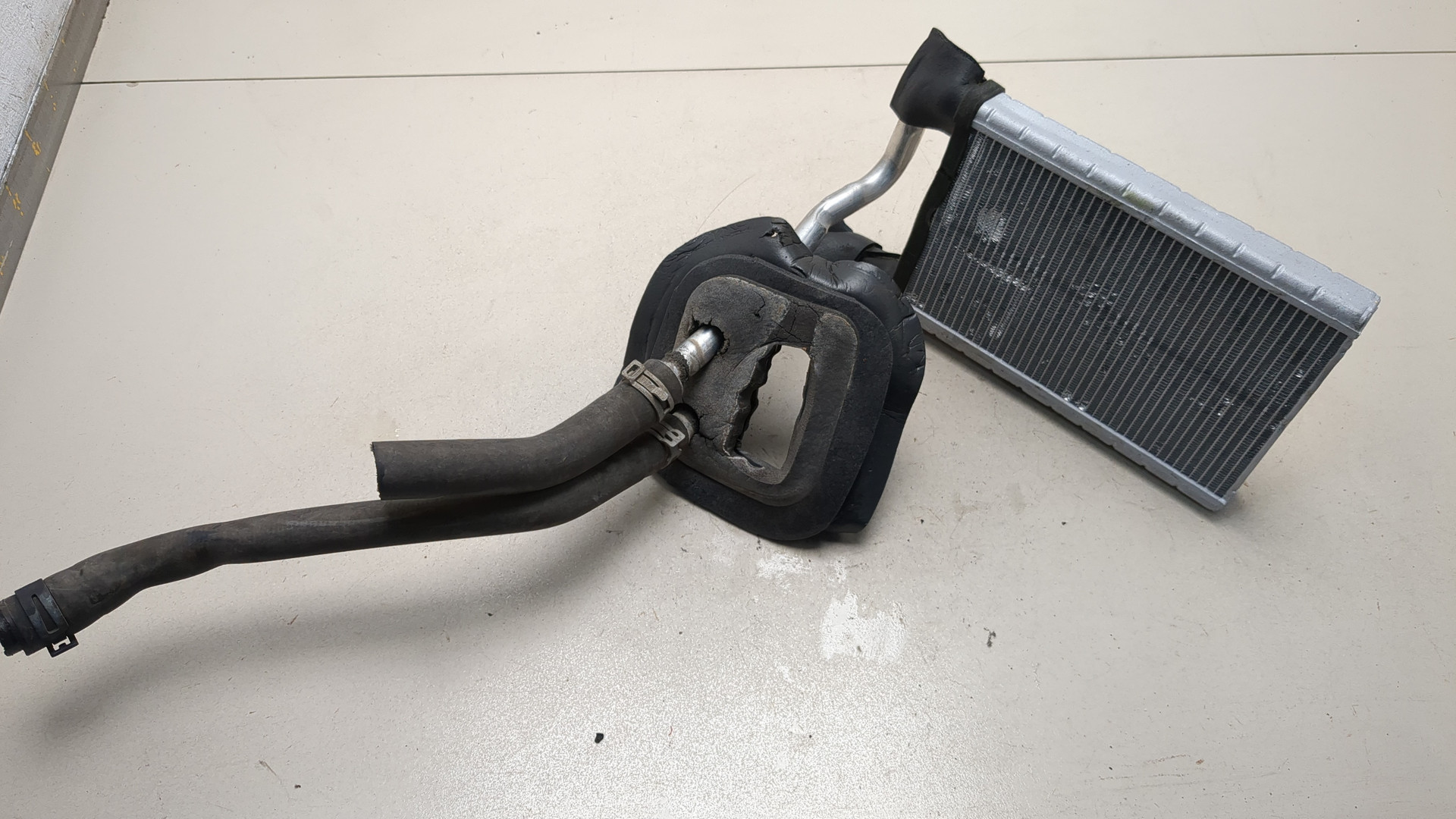 Радиатор отопителя