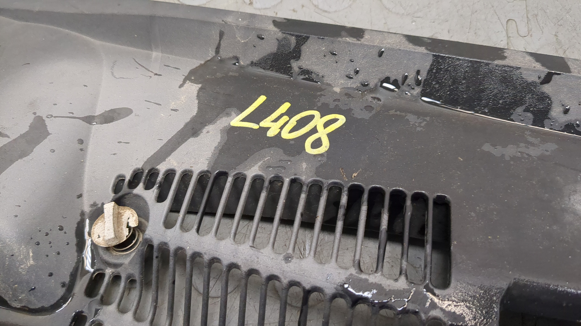 Решетка стеклоочистителей (Жабо)