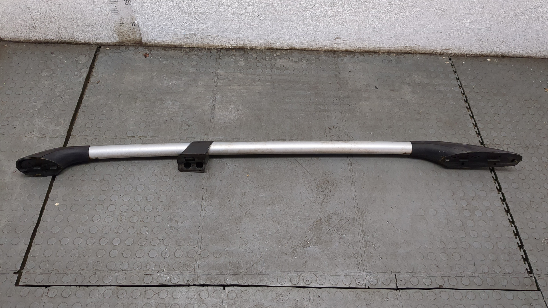 Рейлинг (релинг) правый (планка на крышу)