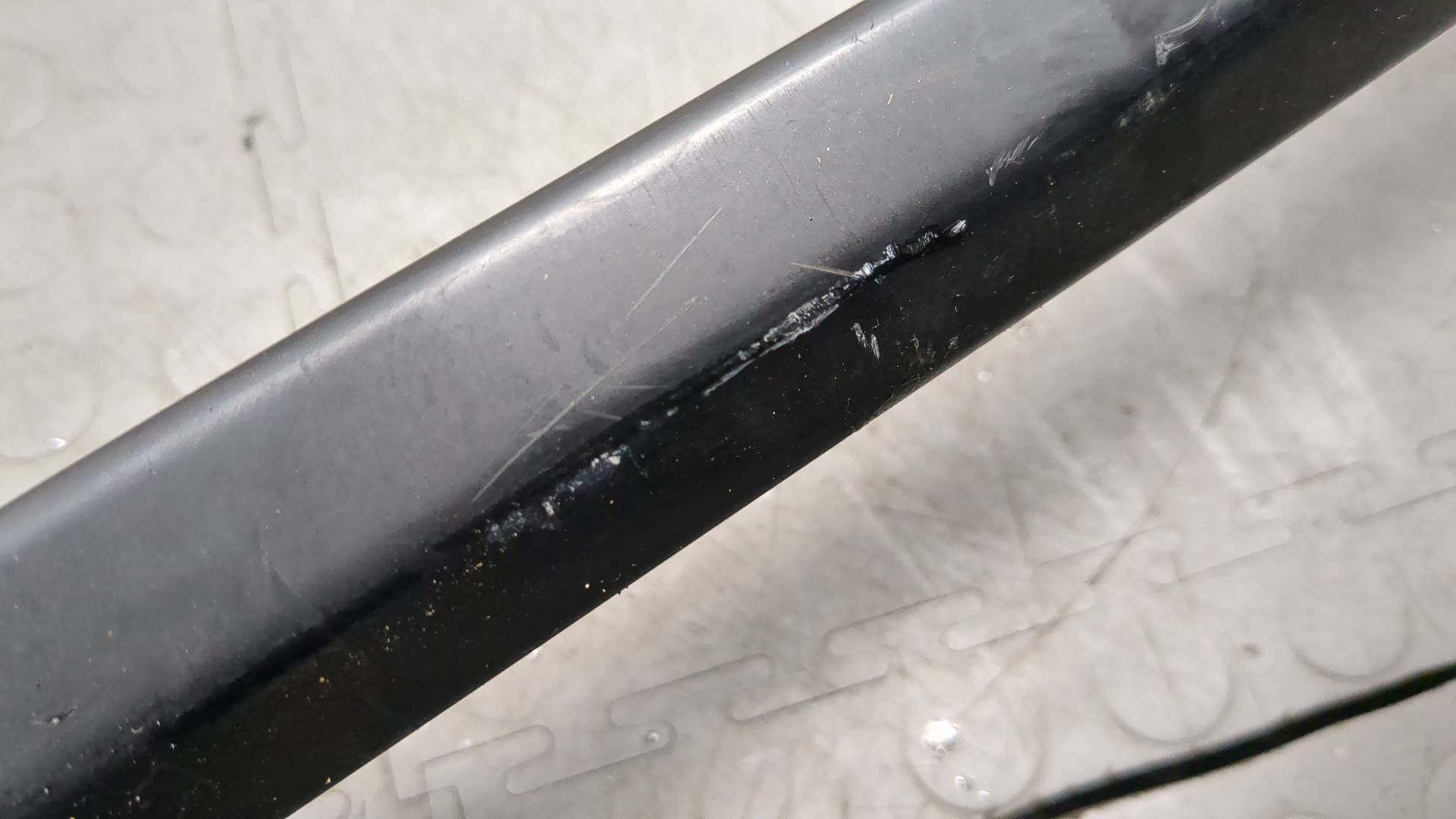 Рейлинг (релинг) правый (планка на крышу)