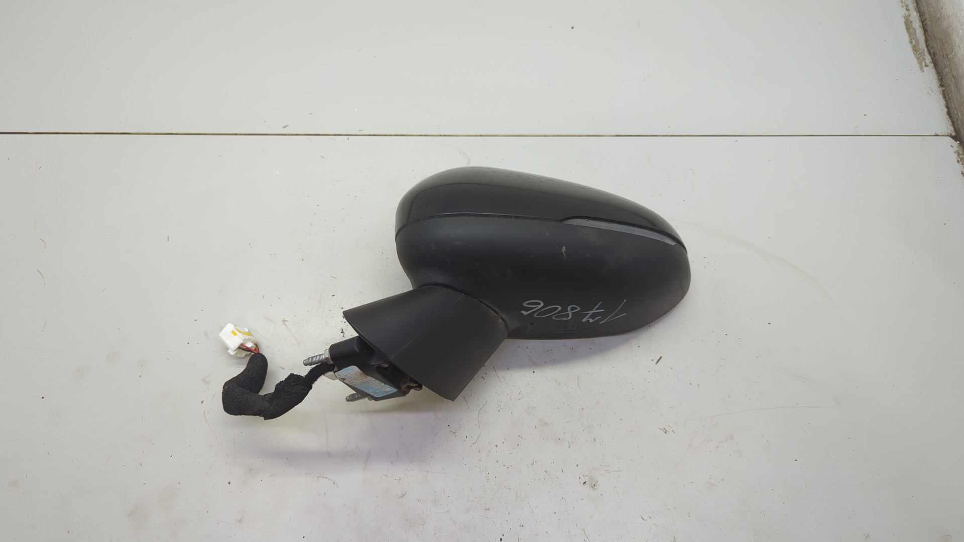 Зеркало левое электрическое