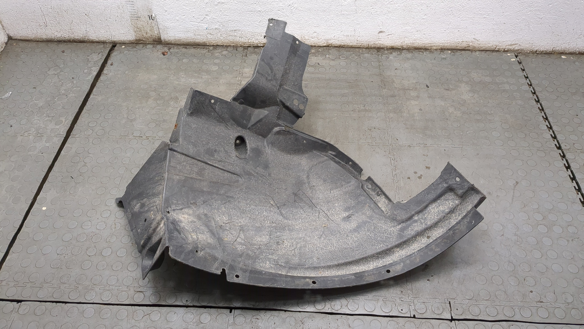 Локер передний левый