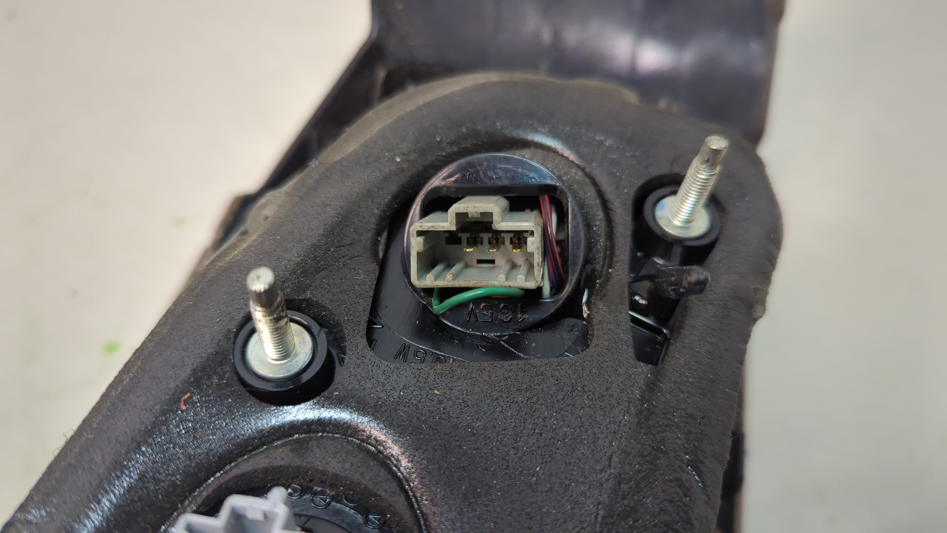 Фонарь задний правый