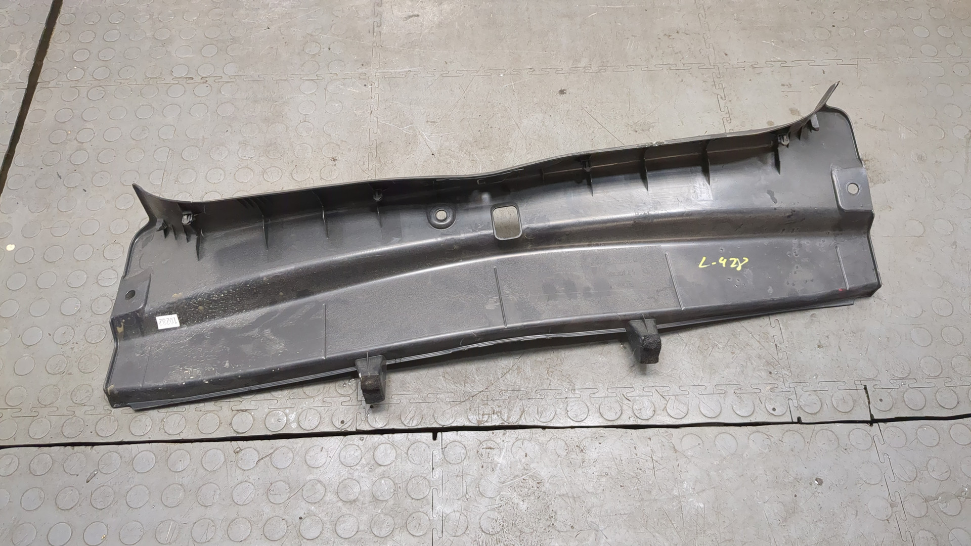 Обшивка багажника