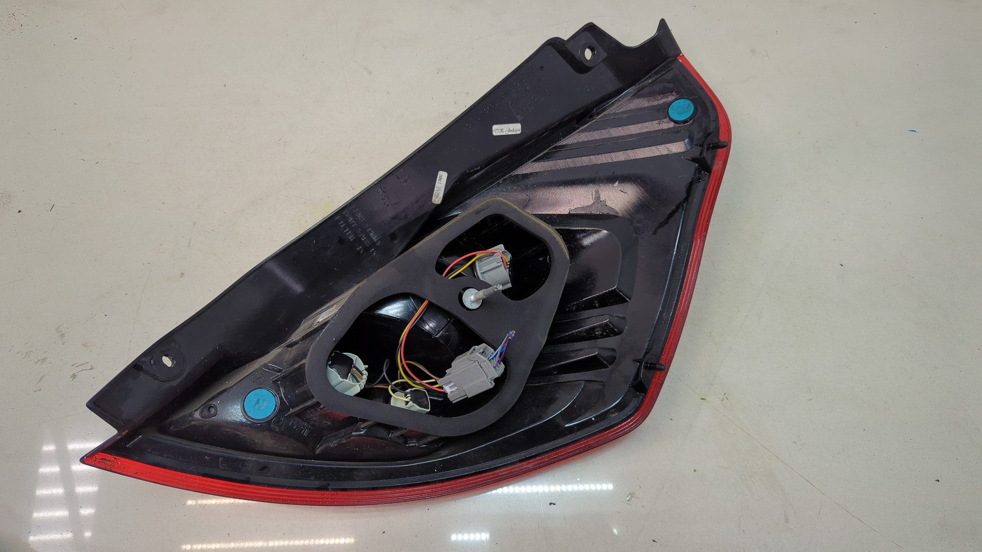 Фонарь задний левый