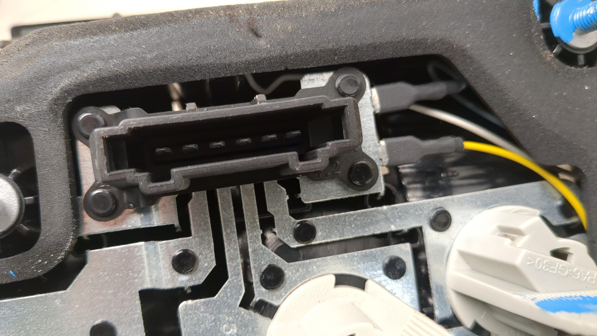 Фонарь задний левый