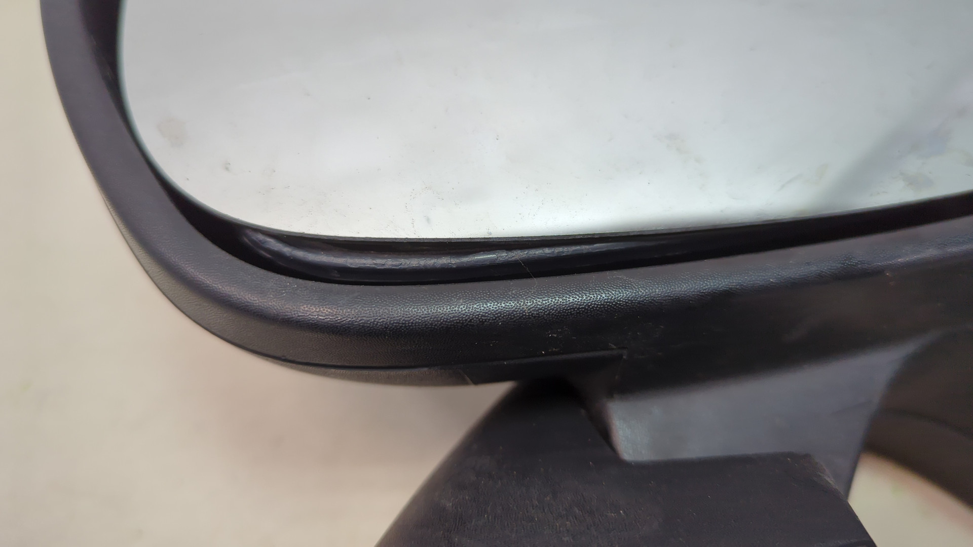 Зеркало правое электрическое