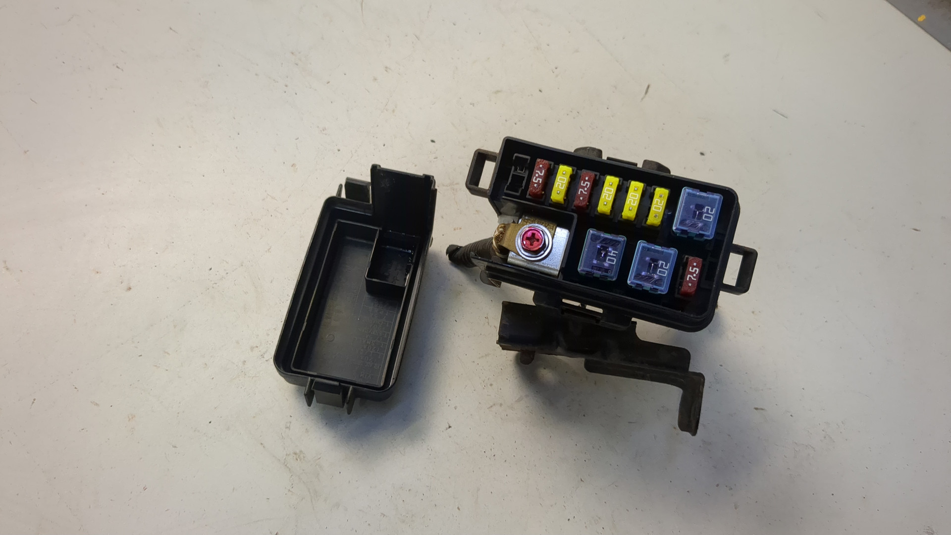 Блок предохранителей