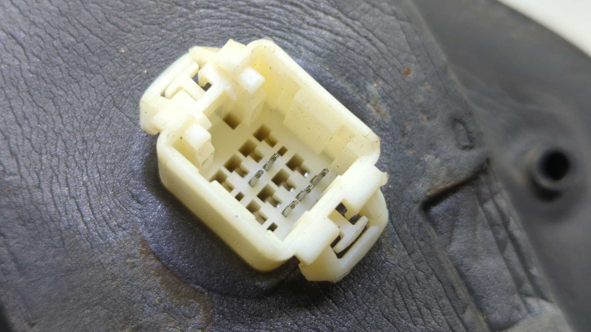 Зеркало левое электрическое