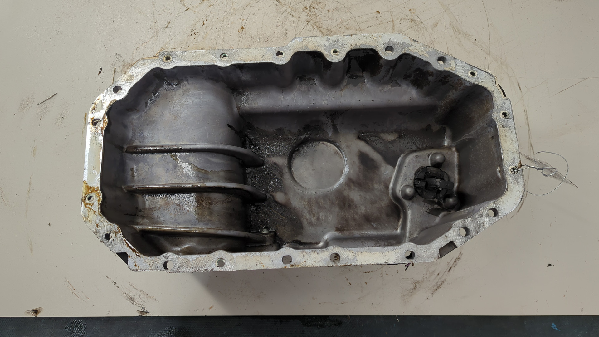 Поддон масляный двигателя (картер)