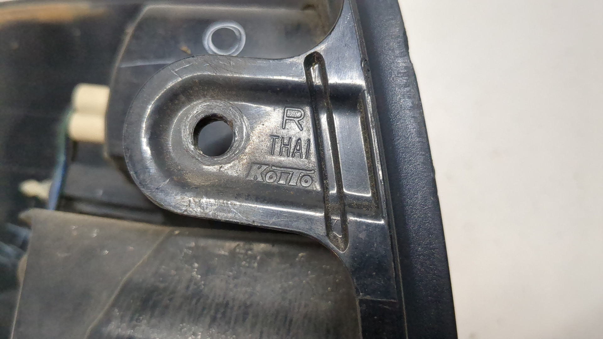 Фонарь задний правый