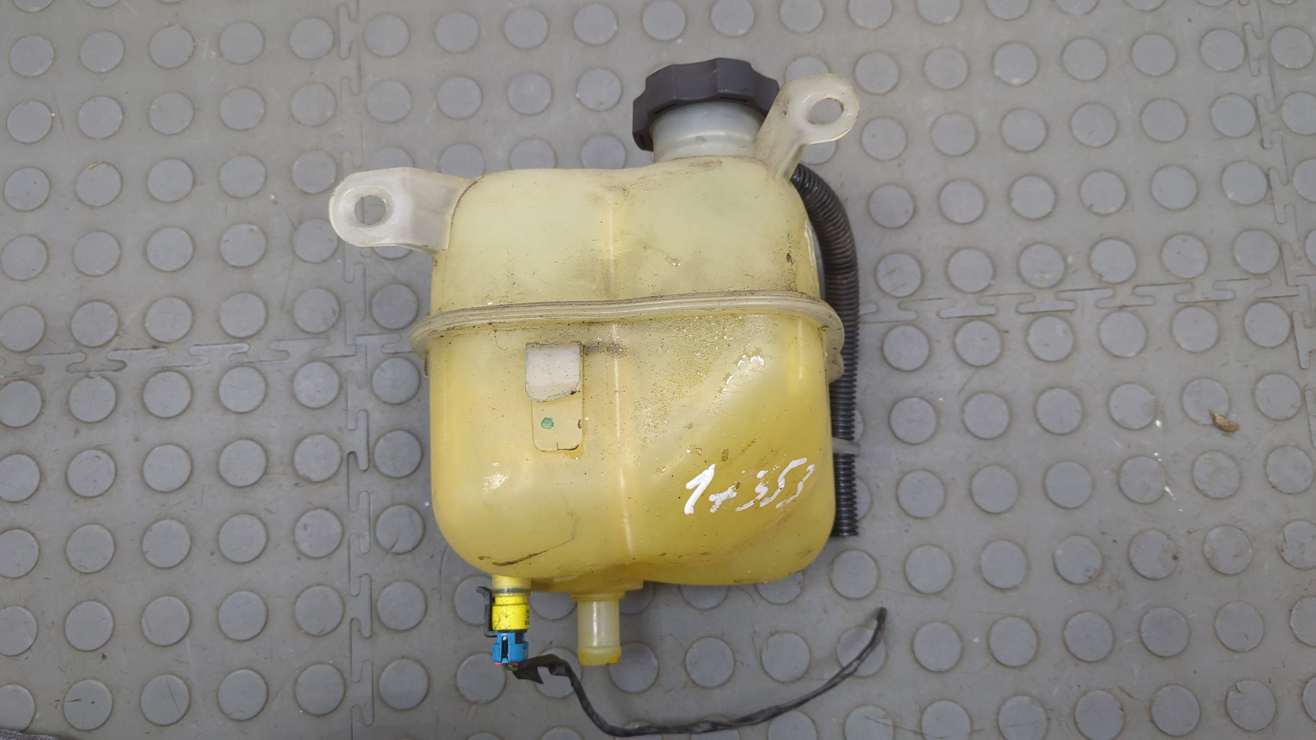 Бачок расширительный