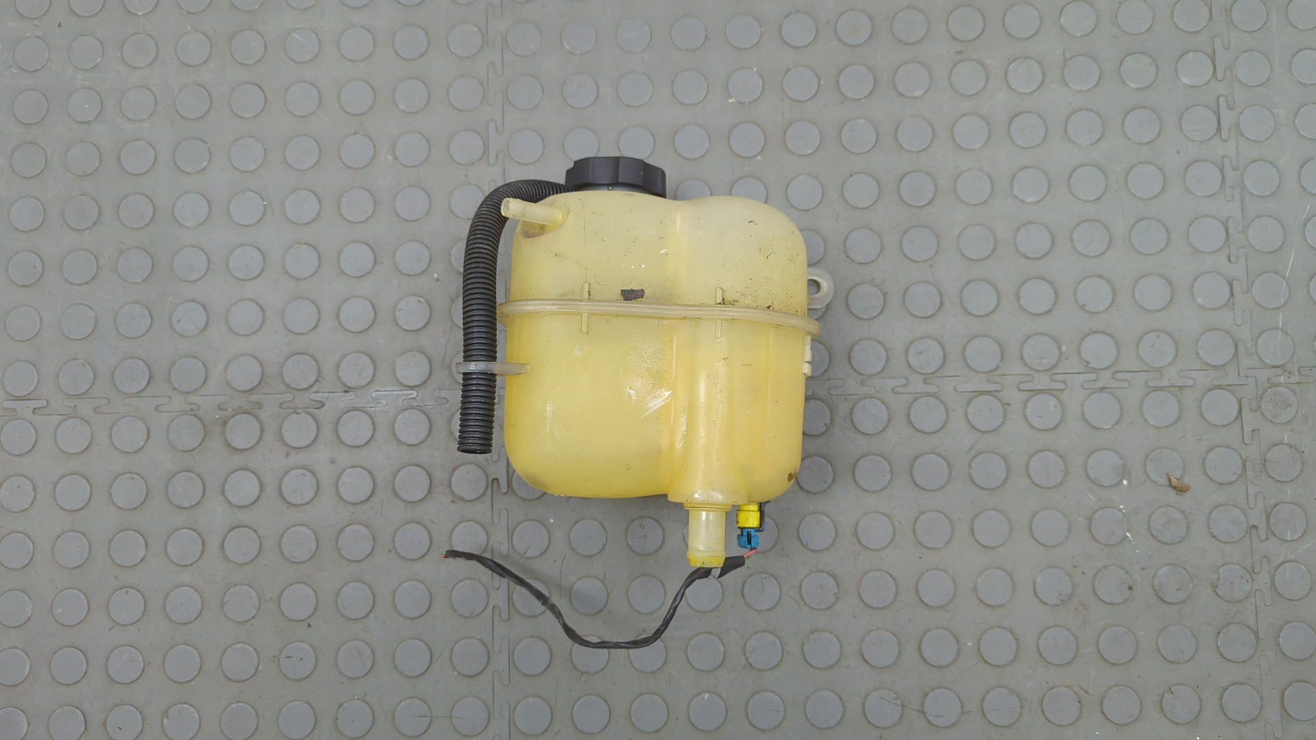 Бачок расширительный