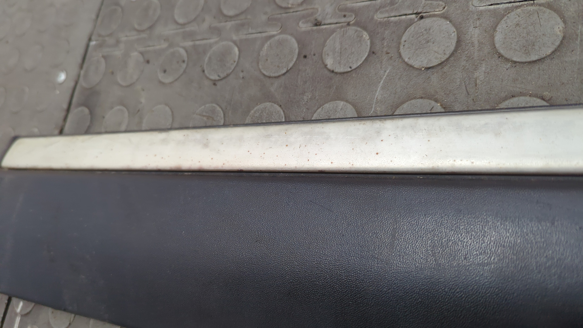 Молдинг двери