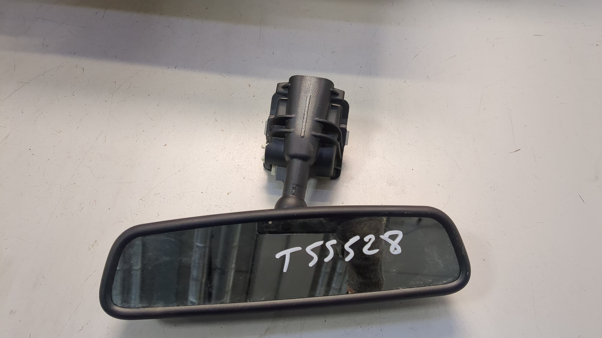 Зеркало заднего вида