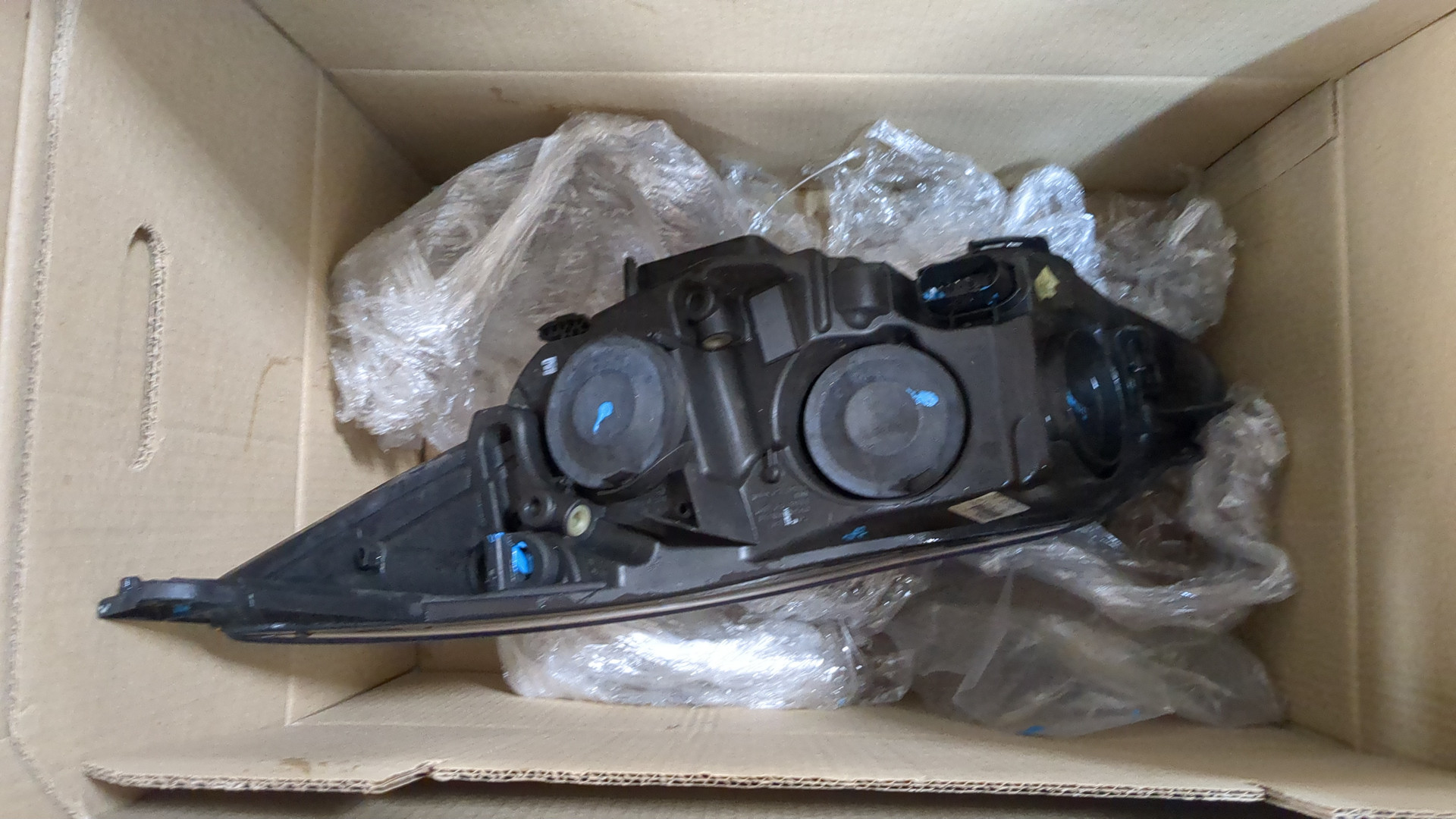 Фара правая