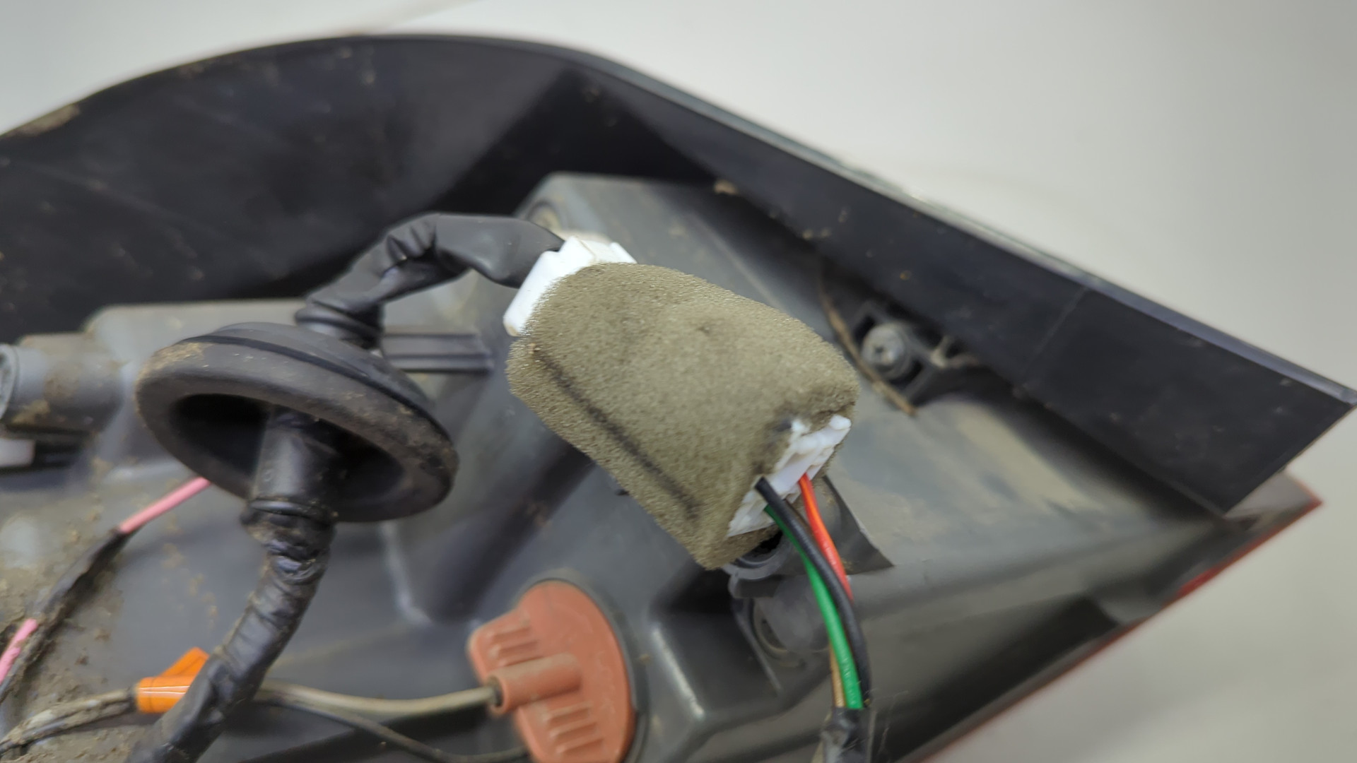 Фонарь задний правый