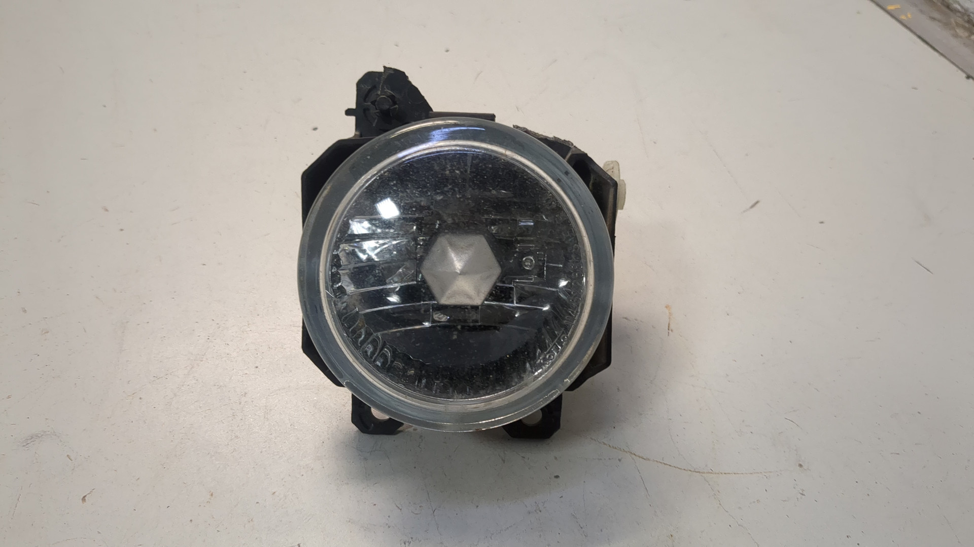 Фара противотуманная правая