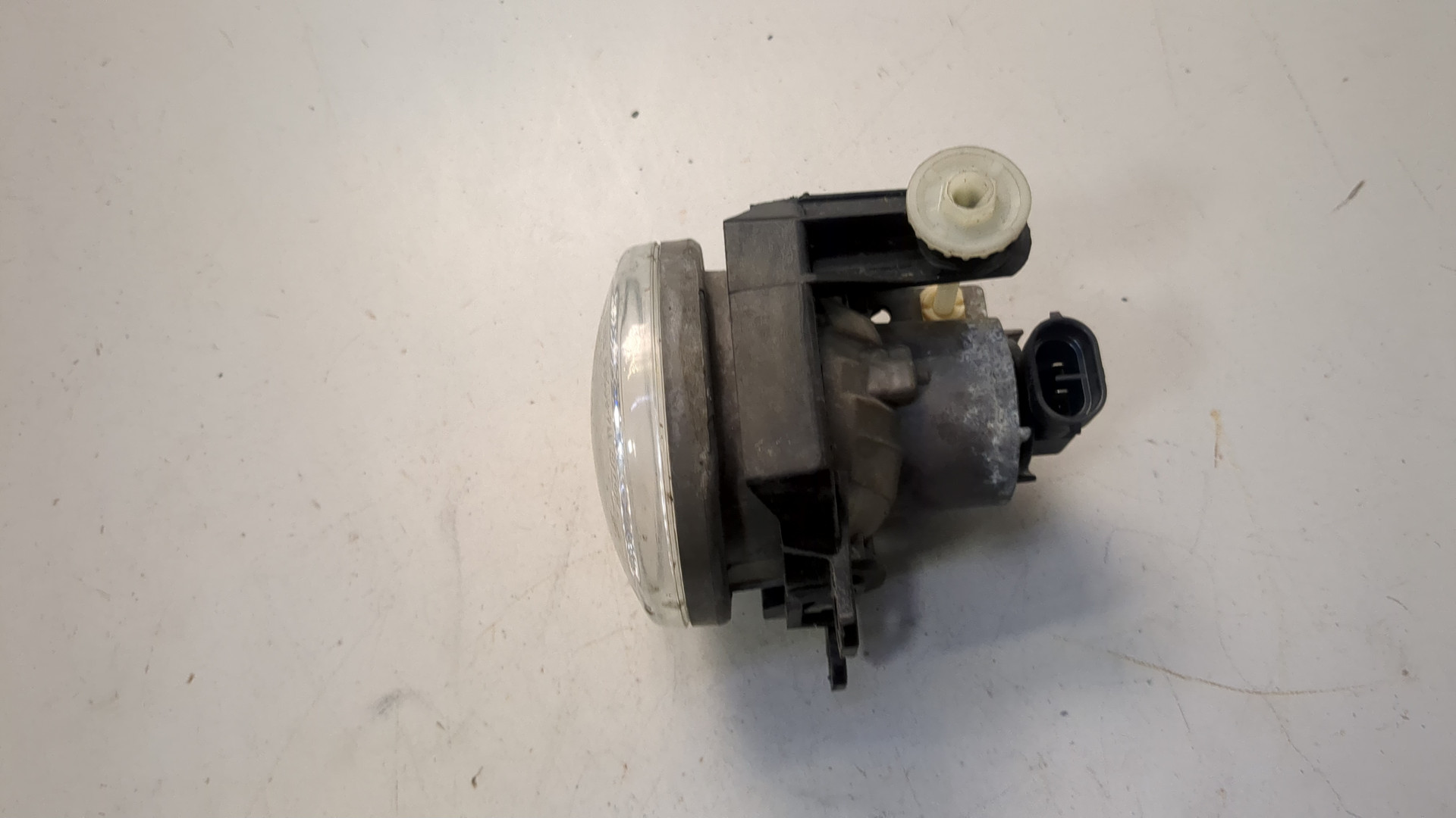 Фара противотуманная правая