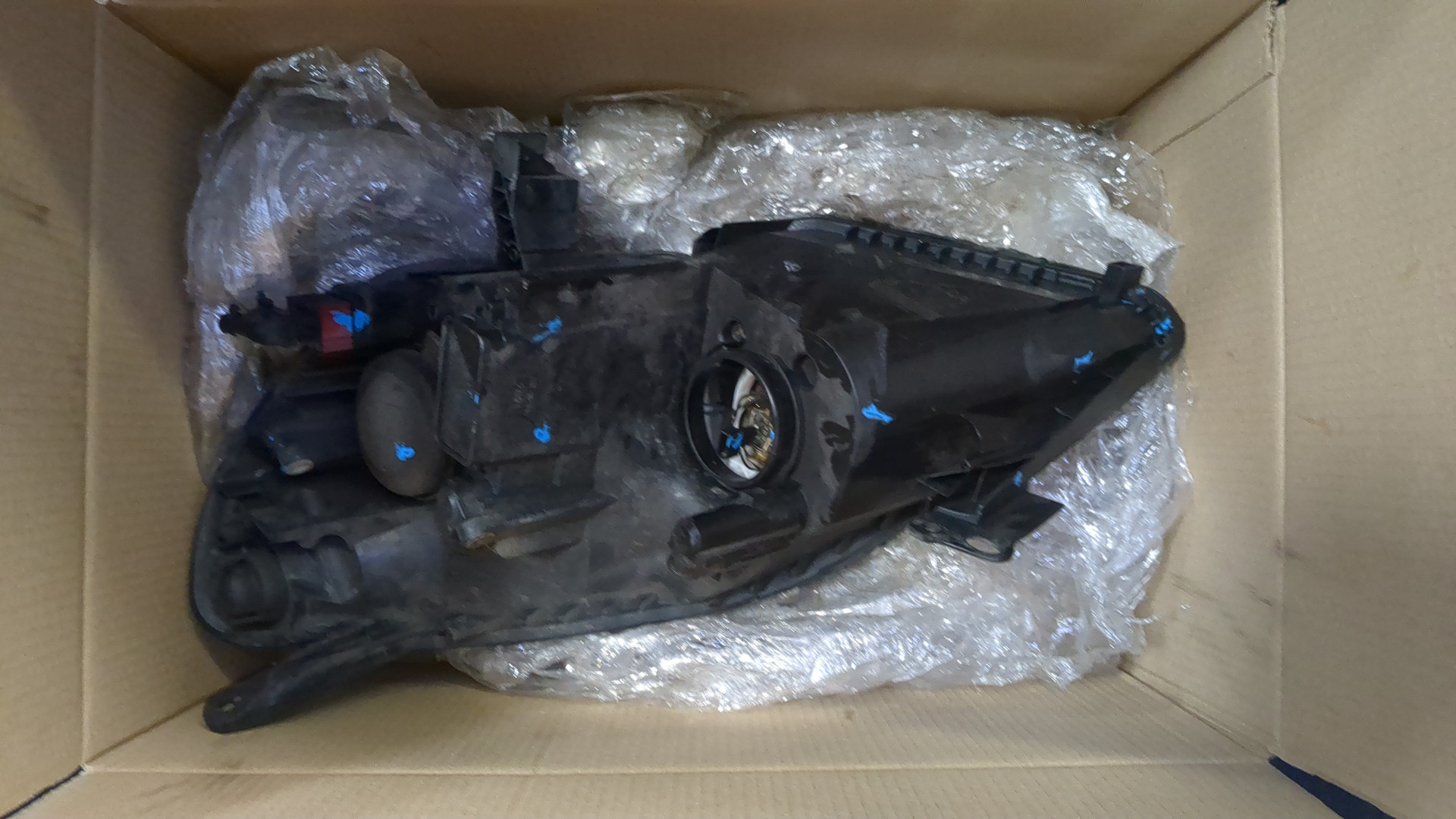 Фара правая