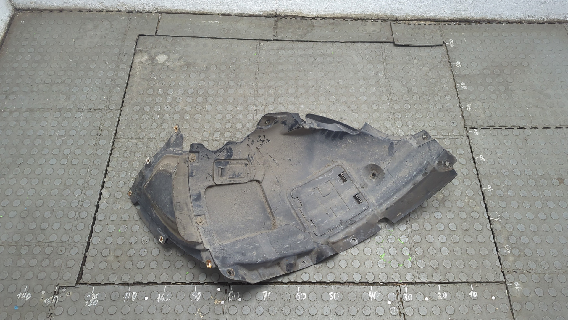 Локер передний правый