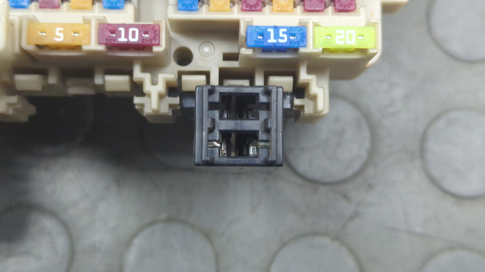 Блок предохранителей