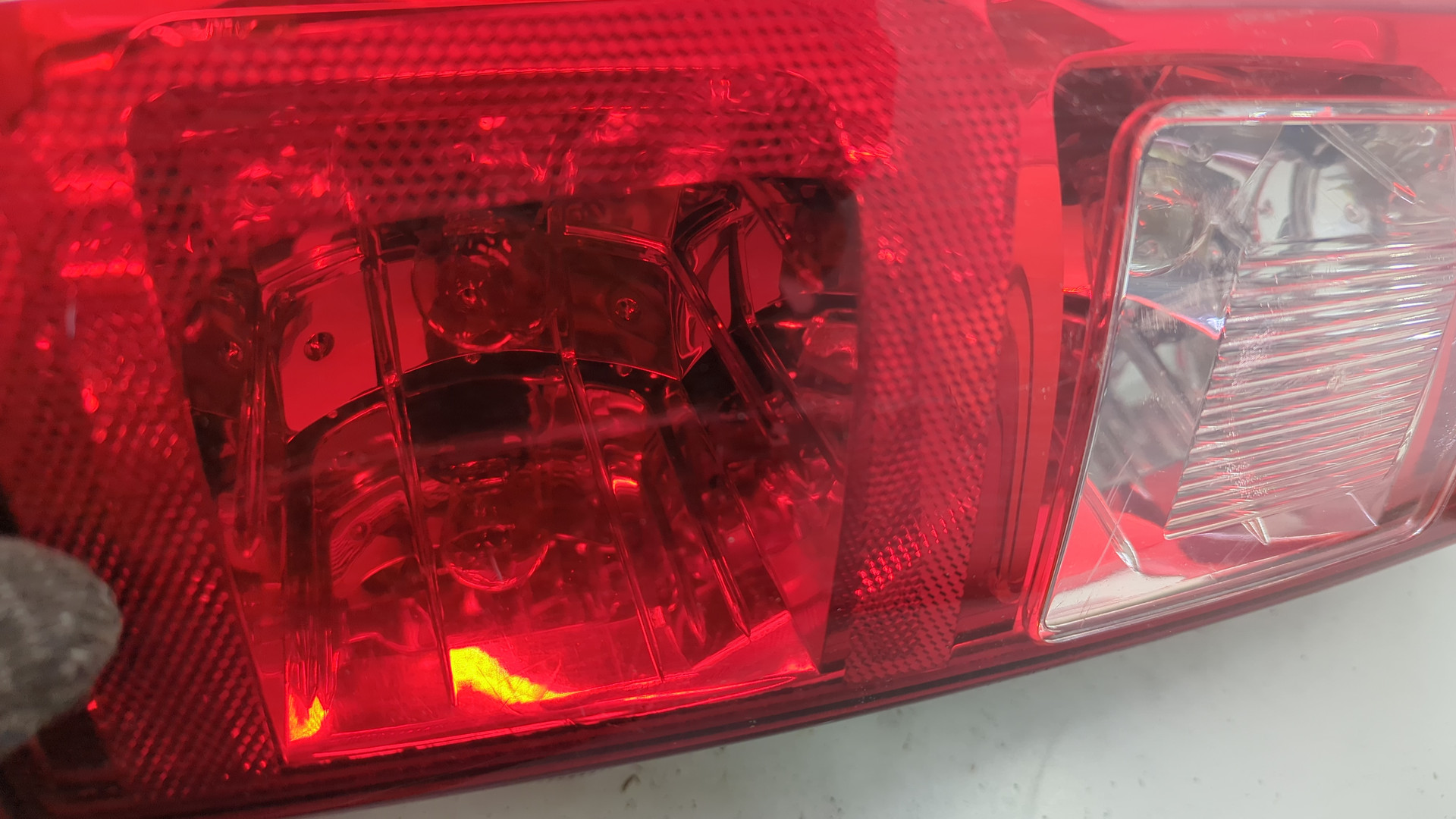 Фонарь задний левый