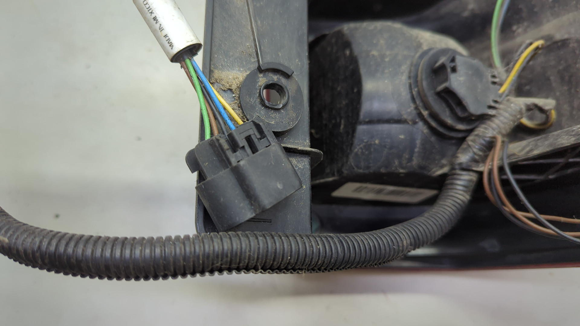 Фонарь задний левый