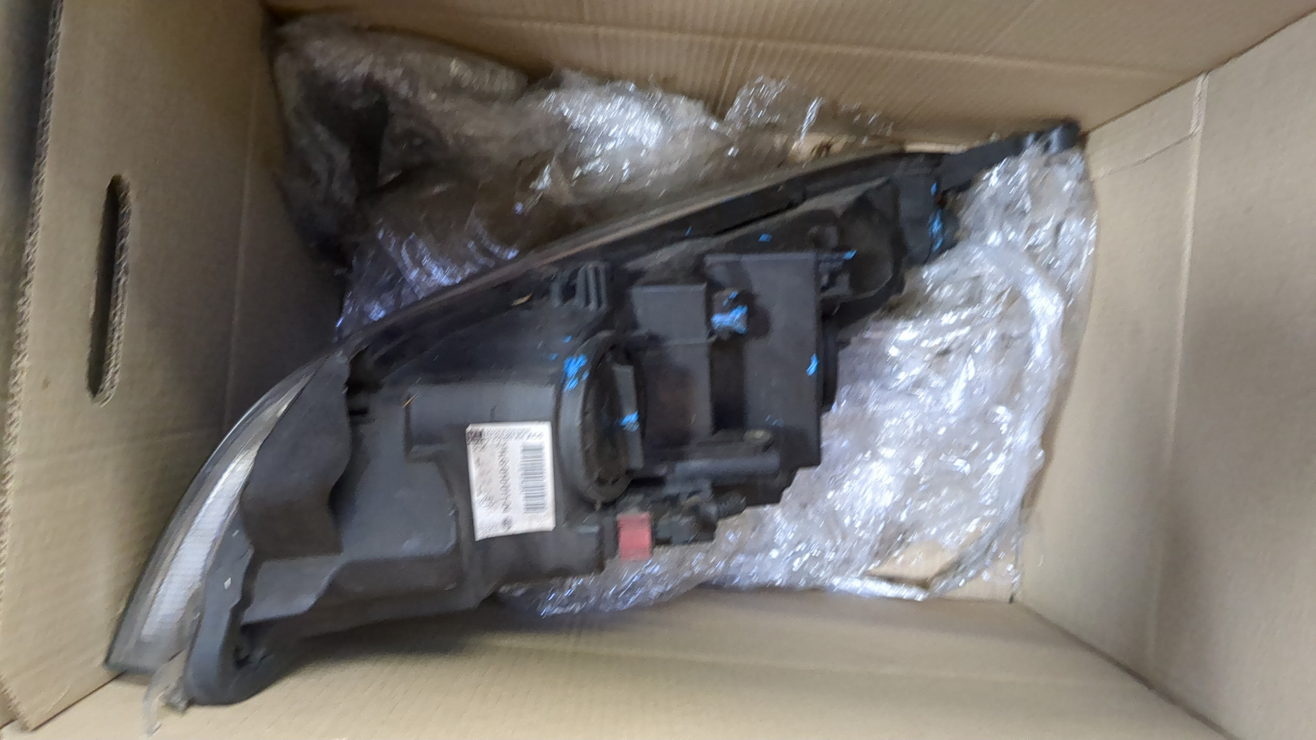 Фара правая